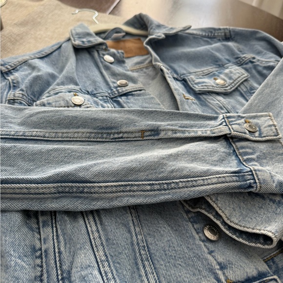 EUC-H&M Blue Denim Jacket : woman’s xs - Picture 2 of 7